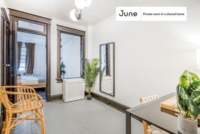 Room in Shared 5 bed/1 bath home in Washington, DC - Foto de edificio - Building Photo