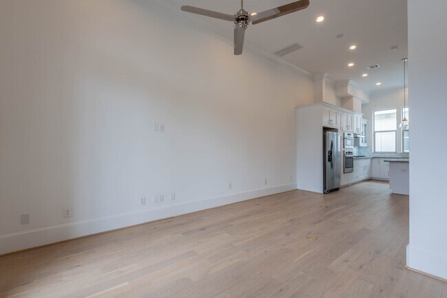 property at 4057 Leeland St