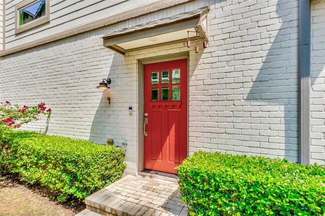 property at 5922 Hudson St