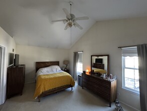 1124 Blackburn Dr in Grayslake, IL - Building Photo - Building Photo
