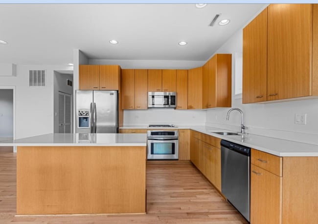 property at 1621 S Carpenter St