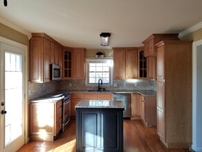 10302 Kipling Dr SW in Huntsville, AL - Building Photo - Building Photo