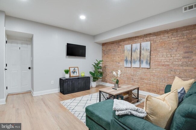 1255 Raum St NE in Washington, DC - Building Photo - Building Photo