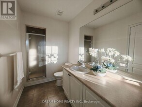 10587 Woodbine Ave in Gormley, ON - Building Photo - Building Photo