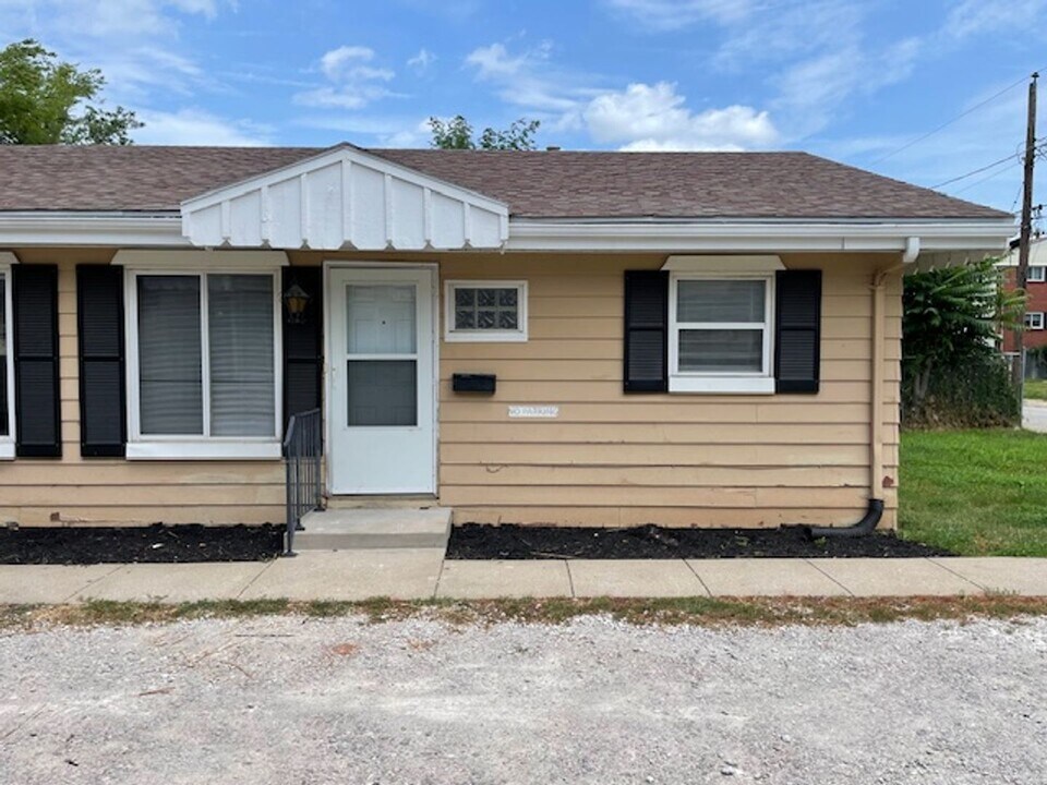 4314-4314.5-43145 Pearl St in Kansas City, KS - Building Photo