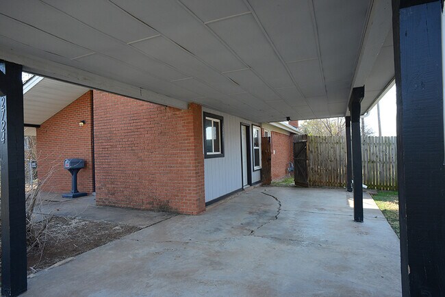 2724 NW 48th St in Oklahoma City, OK - Building Photo - Building Photo