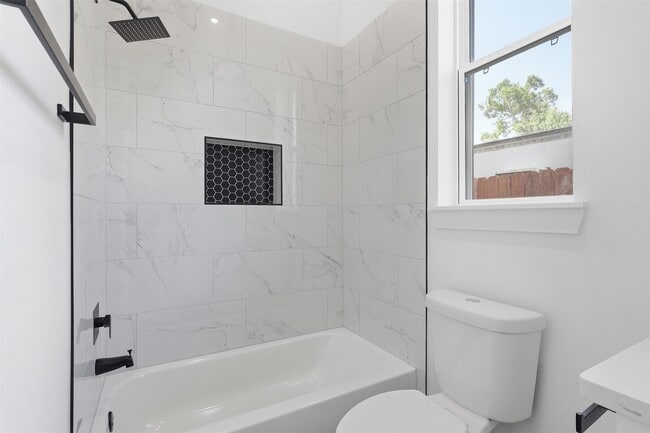 property at 1913 Hoskins Dr
