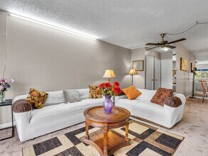 2601 Bellefontaine in Houston, TX - Foto de edificio - Building Photo