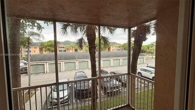 4055 W McNab Rd in Pompano Beach, FL - Foto de edificio - Building Photo