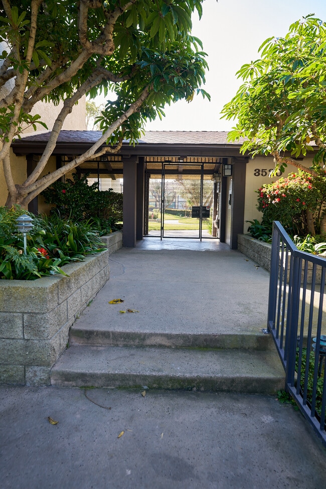 property at 3520 Maricopa St