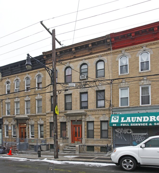 87 Wyckoff Ave in Brooklyn, NY - Foto de edificio