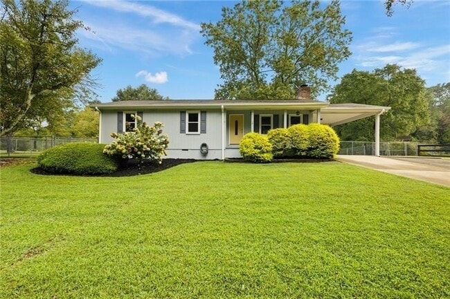 property at 3020 Land Rd
