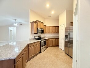 5793 Jade Moon Cir in Milton, FL - Building Photo - Building Photo