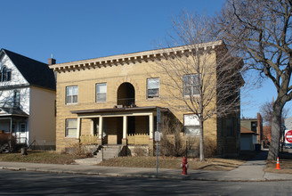 1802 11th Ave S in Minneapolis, MN - Building Photo - Building Photo