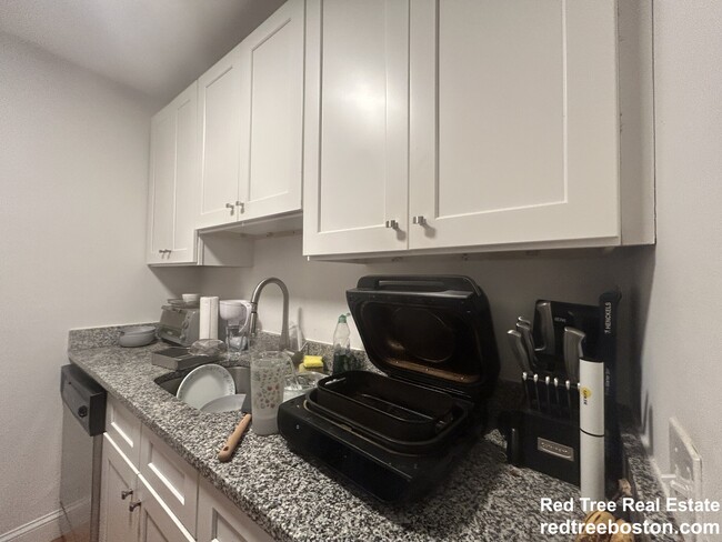 776 Columbus Ave, Unit #5 in Boston, MA - Building Photo - Building Photo