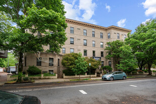 121 13th St NE Apartamentos