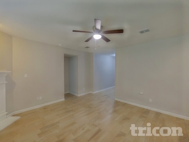 810 Silverbell St in Princeton, TX - Building Photo - Building Photo