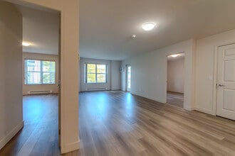 Mill Creek Estates in Kelowna, BC - Building Photo - Building Photo