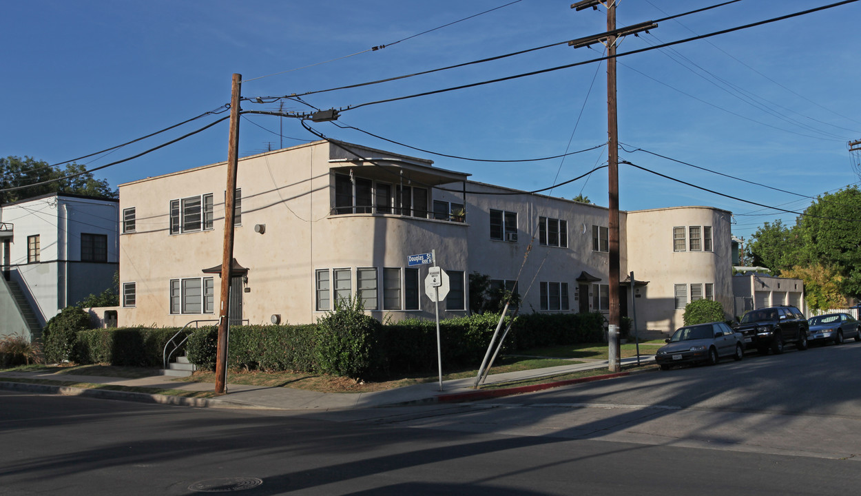 1400 Ridge Way in Los Angeles, CA - Foto de edificio