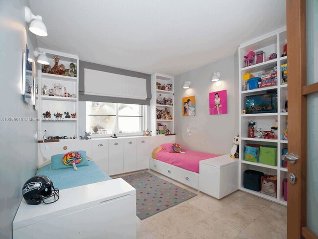 140 Meridian Ave in Miami Beach, FL - Building Photo - Building Photo