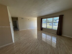 671 NW 17th St in Homestead, FL - Building Photo - Building Photo