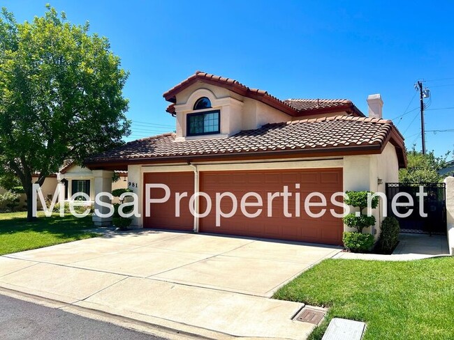 981 Vía Serana in Upland, CA - Building Photo - Building Photo