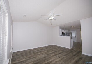 109 Sandy Hollow Dr NW in Madison, AL - Building Photo - Building Photo