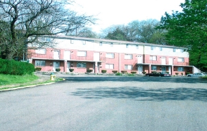 Grand Manor Apartments