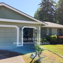 9824 60th St Ct W in Tacoma, WA - Building Photo - Building Photo