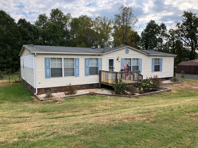 3914 S Hwy 127 in Hickory, NC - Building Photo - Building Photo