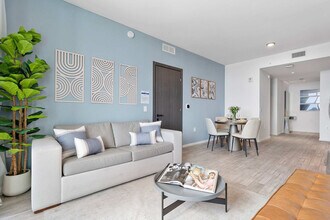 398 NE 5th St in Miami, FL - Building Photo - Building Photo