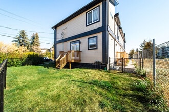 15809-15897 97 Ave NW in Edmonton, AB - Building Photo - Building Photo