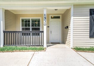 1530 1st Ave N in Texas City, TX - Building Photo - Building Photo