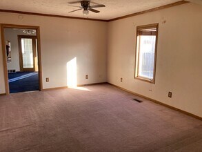 411 N Shady Bend Rd in Grand Island, NE - Building Photo - Building Photo