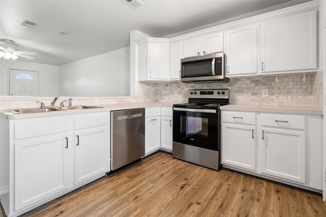 property at 210 Brazos St