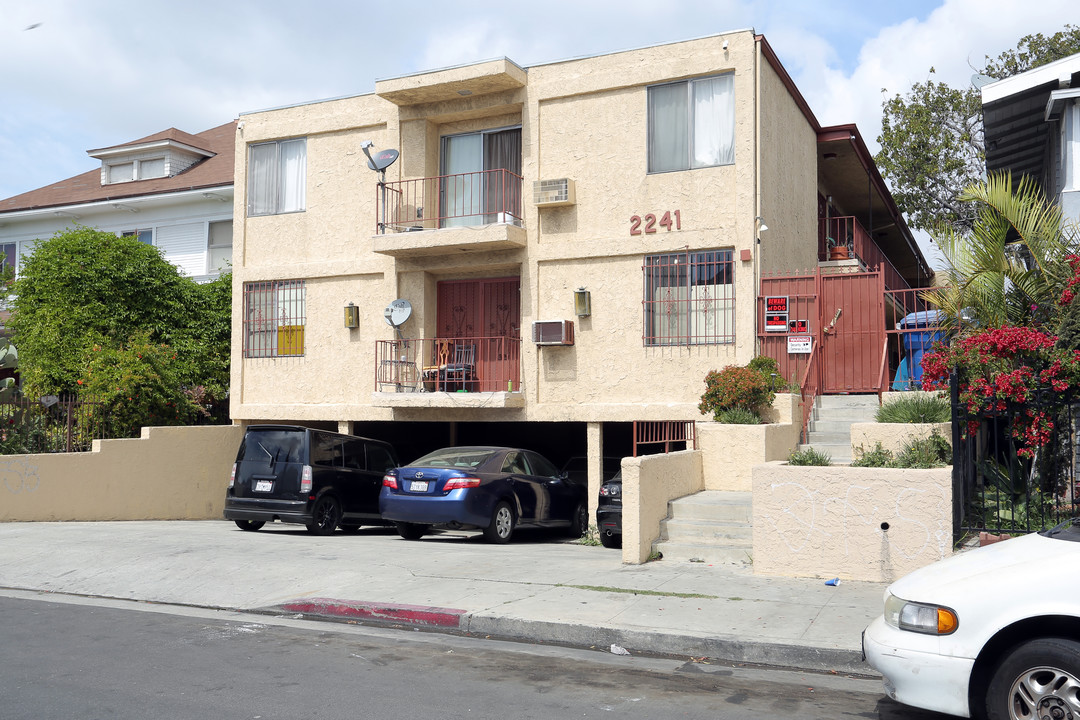 2241 W 15th St in Los Angeles, CA - Building Photo