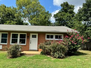 907 Elwood Dr in Clarksville, TN - Building Photo - Building Photo