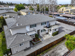 1271 Coronado Dr, Unit 2 (2/1, 1st floor back side of building) in Sunnyvale, CA - Building Photo - Building Photo