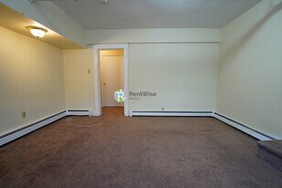 230 Fuller St, Unit A in Boston, MA - Building Photo