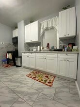 72 W 13th St in Bayonne, NJ - Building Photo - Building Photo