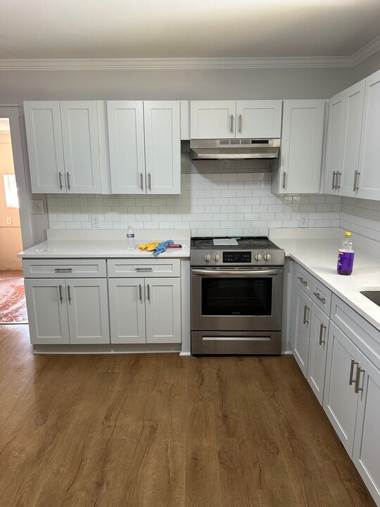 1915 Birchcrest Dr in Charlotte, NC - Building Photo