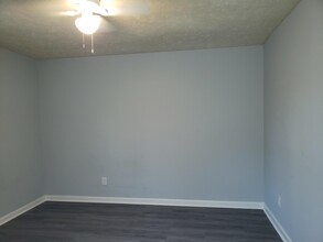 905 Doll St in Fayetteville, NC - Building Photo - Building Photo