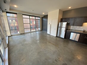 117 E Berkeley St, Unit 2 in Boston, MA - Building Photo - Building Photo