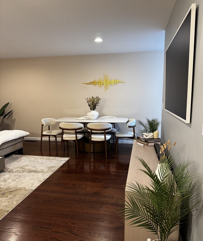 32 Oil Mill Rd in Danbury, CT - Building Photo - Building Photo