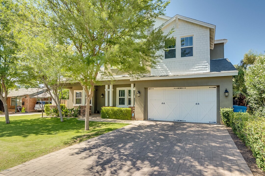 3226 E Sells Dr in Phoenix, AZ - Building Photo