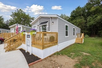 Woods Edge in West Lafayette, IN - Building Photo - Building Photo