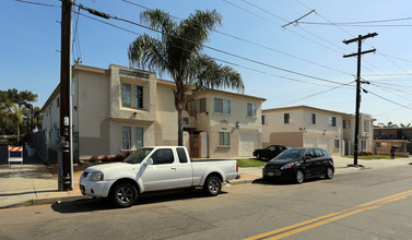 La Corona Apartments in Oceanside, CA - Building Photo - Building Photo