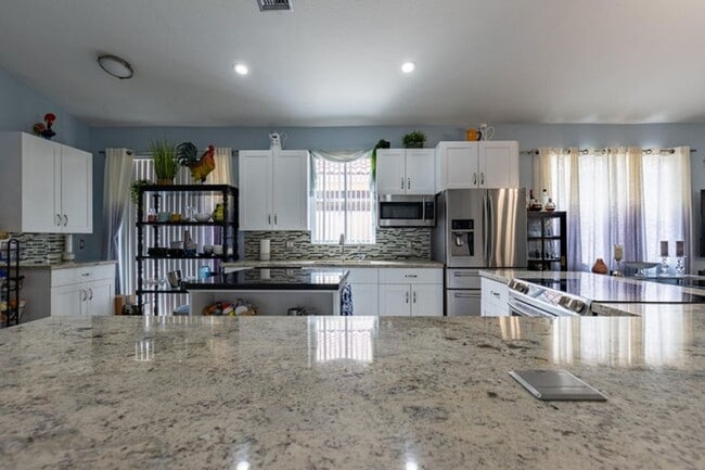 11067 Springbrook Cir in Boynton Beach, FL - Building Photo - Building Photo