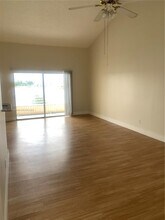 3449 NW 44th St in Lauderdale Lakes, FL - Building Photo - Building Photo