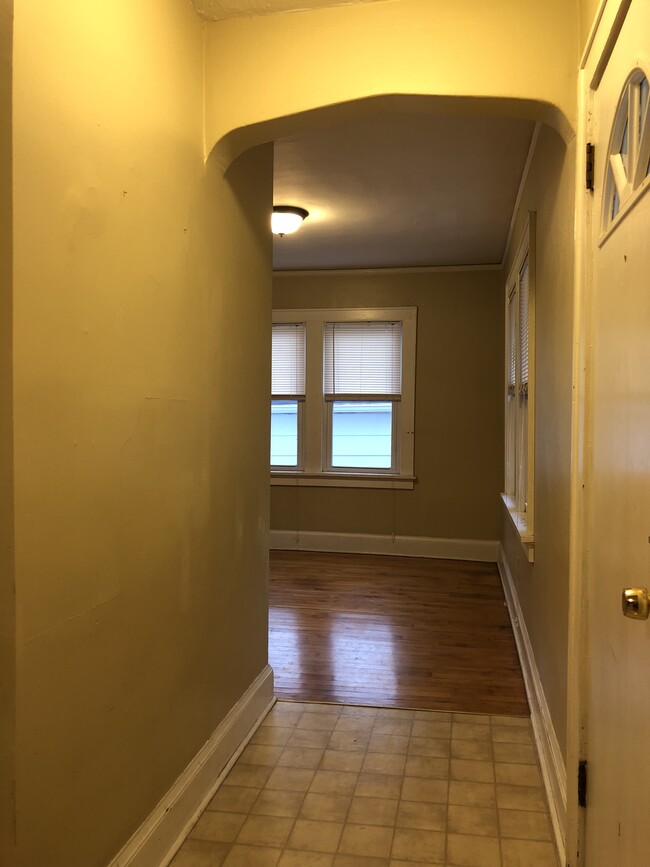 2223 E Vollmer Ave in Milwaukee, WI - Building Photo - Building Photo